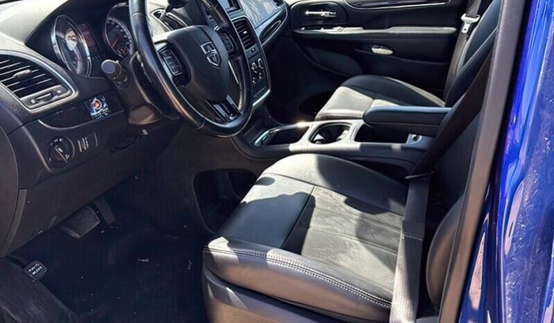 
								2019 Dodge Grand Caravan SXT full									