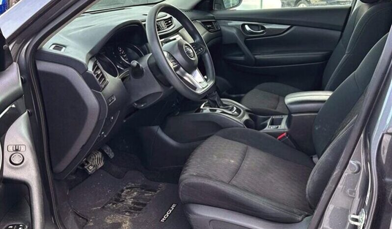 
								2018 Nissan Rogue SV full									