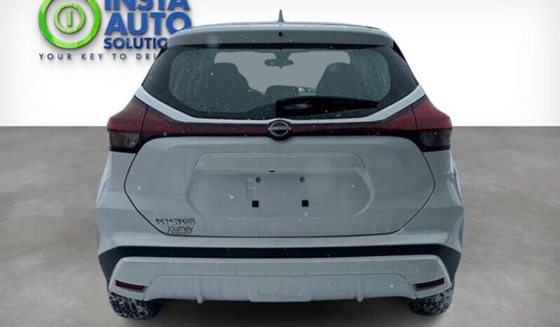 
								2022 Nissan Kicks S full									