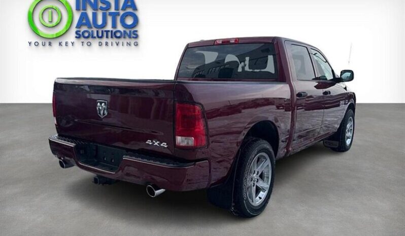 
								2017 Ram 1500 Express 5.7L Hemi Crew Cab 4X4 full									