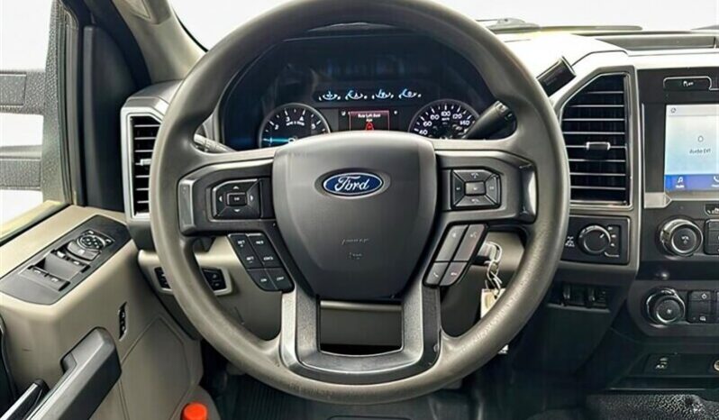 
								2020 Ford F-350 Super Duty XL Crew Cab 4X4 full									