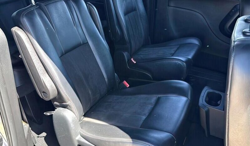 
								2019 Dodge Grand Caravan SXT full									