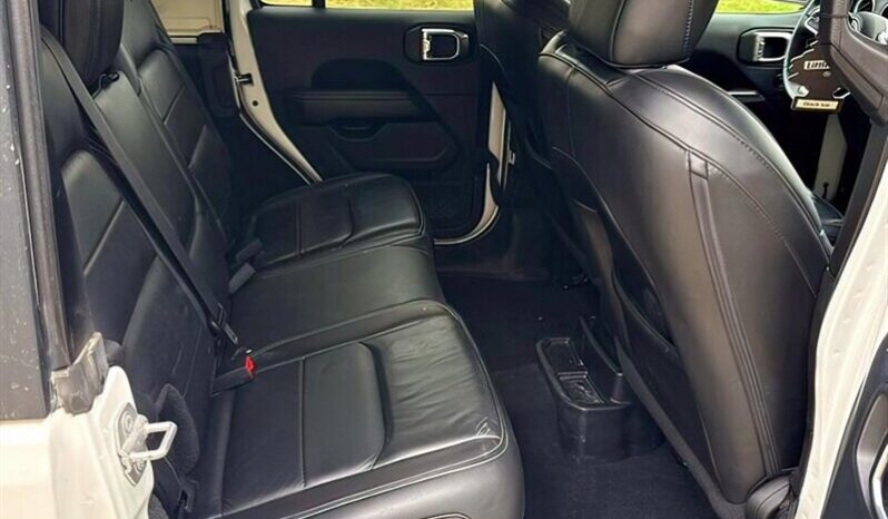 
								2018 Jeep Wrangler Unlimited Sahara 4X4 full									