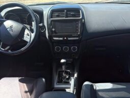 
										2019 Mitsubishi RVR SE LTD AWD full									