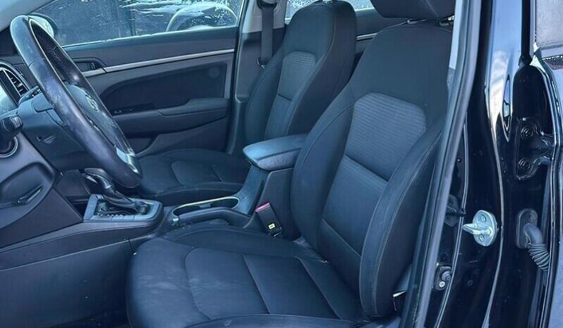 
								2017 Hyundai Elantra GL full									