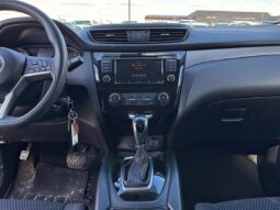 
										2019 Nissan Qashqai S AWD full									