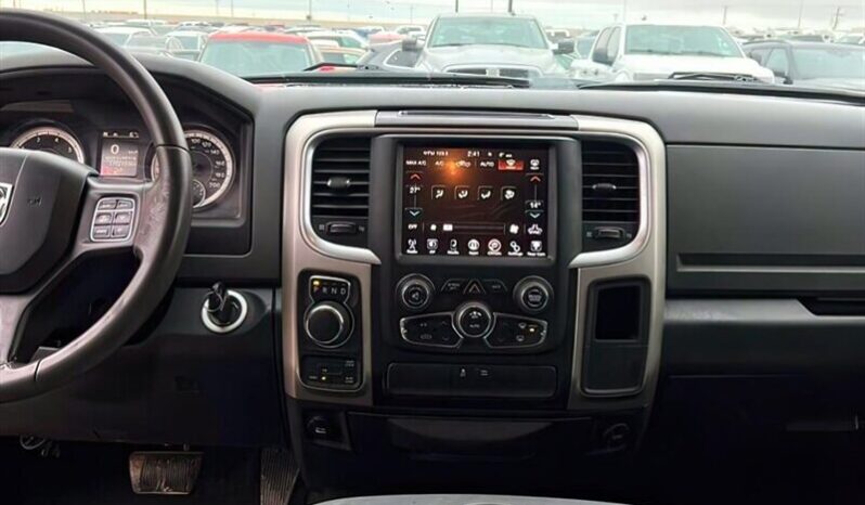 
								2017 Ram 1500 SLT 5.7L Hemi Ext. Cab 4X4 full									