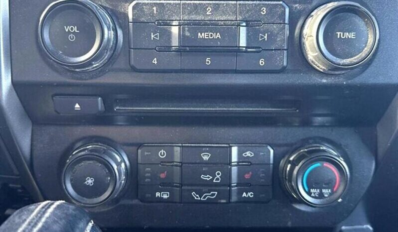 
								2018 Ford F-150 XLT 5.0L V8 Crew Cab 4X4 full									
