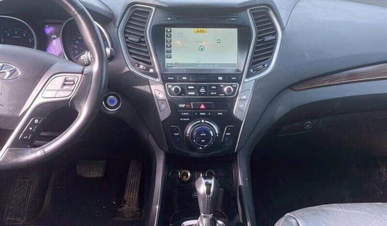 
								2017 Hyundai Santa Fe Sport Ultimate AWD full									