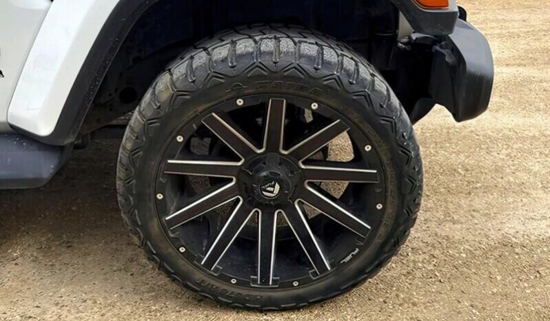 
								2018 Jeep Wrangler Unlimited Sahara 4X4 full									