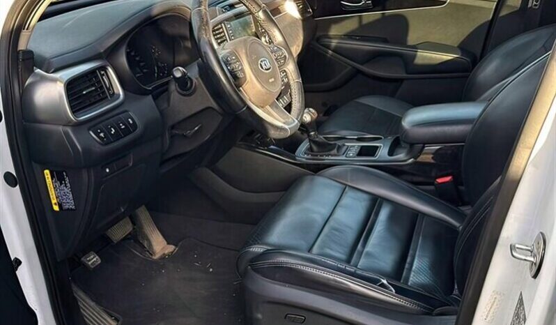 
								2017 Kia Sorento EX V6 AWD full									