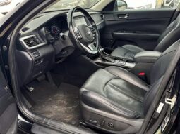 
										2019 Kia Optima EX full									