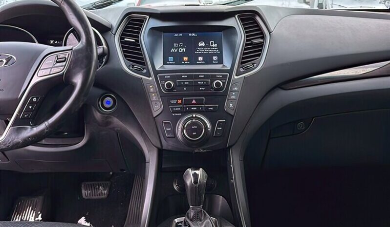 
								2019 Hyundai Santa Fe XL Preferred AWD full									