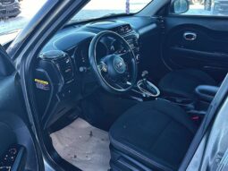 
										2019 Kia Soul LX full									