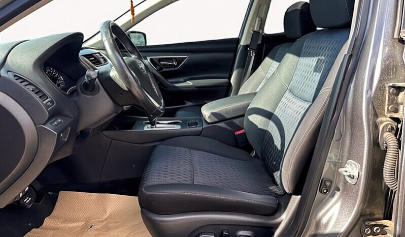 
								2018 Nissan Altima SV full									