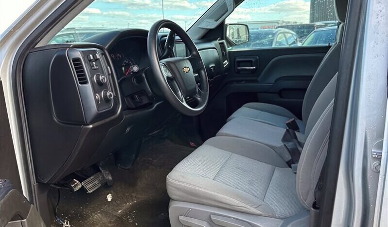 
								2018 Chevrolet Silverado 1500 Custom Crew Cab 4X4 full									