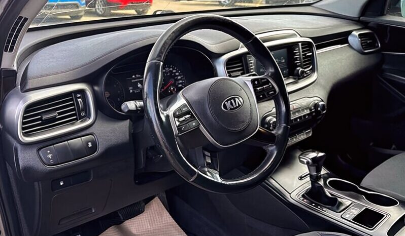 
								2019 Kia Sorento LX AWD full									