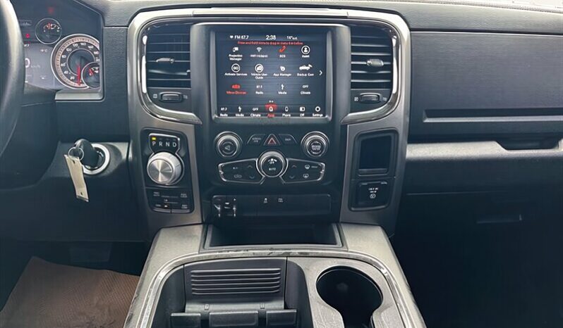 
								2018 Ram 1500 Sport Quad Cab 4×4 5.7L Hemi full									