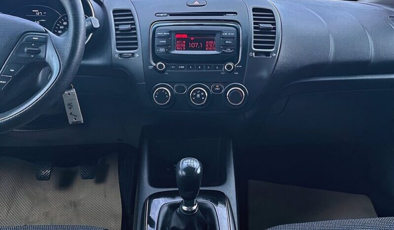 
								2017 Kia Forte LX full									