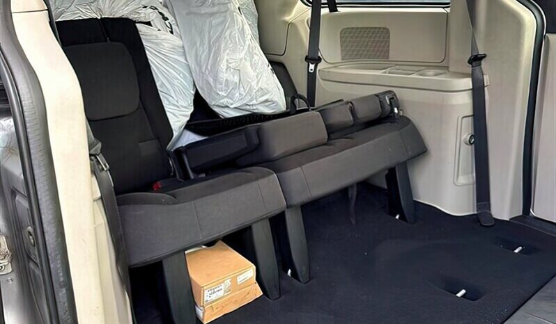
								2018 Dodge Grand Caravan SE full									