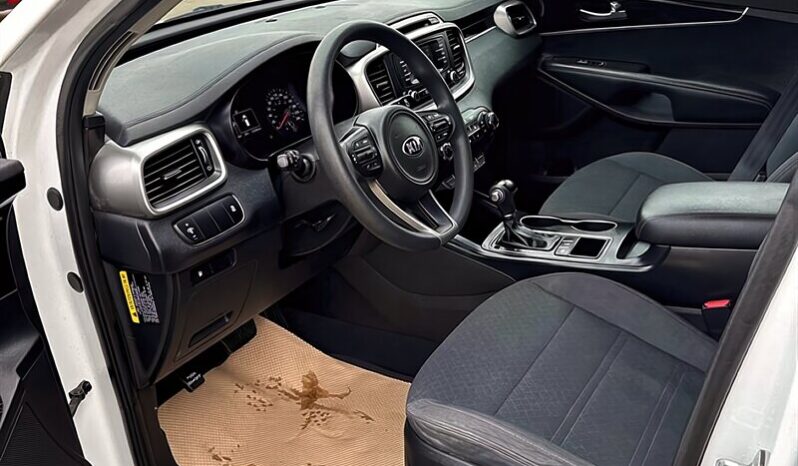 
								2018 Kia Sorrento LX AWD full									