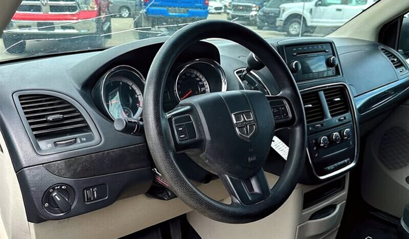 
								2017 Dodge Grand Caravan SE full									