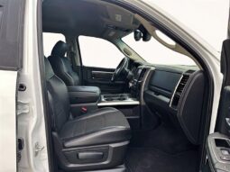 
										2018 Ram 1500 Sport Quad Cab 4×4 5.7L Hemi full									