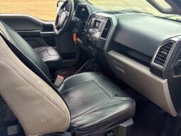 
										2016 Ford F-150 XLT Crew Cab 4X4 full									