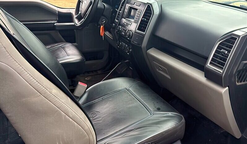 
								2016 Ford F-150 XLT Crew Cab 4X4 full									