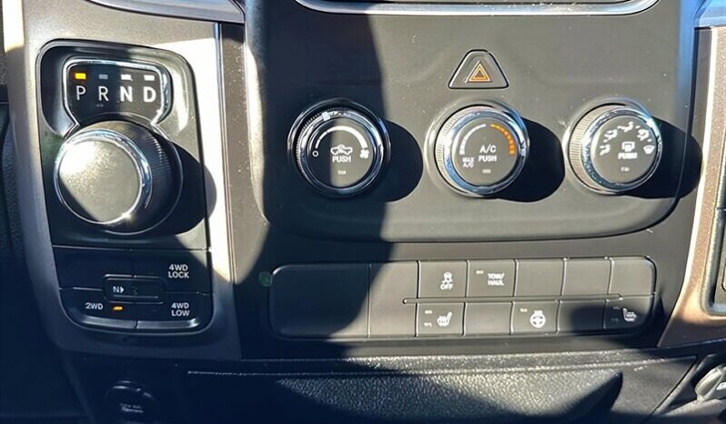 
								2017 Ram 1500 Outdoorsman Crew Cab 4×4 5.7L Hemi full									