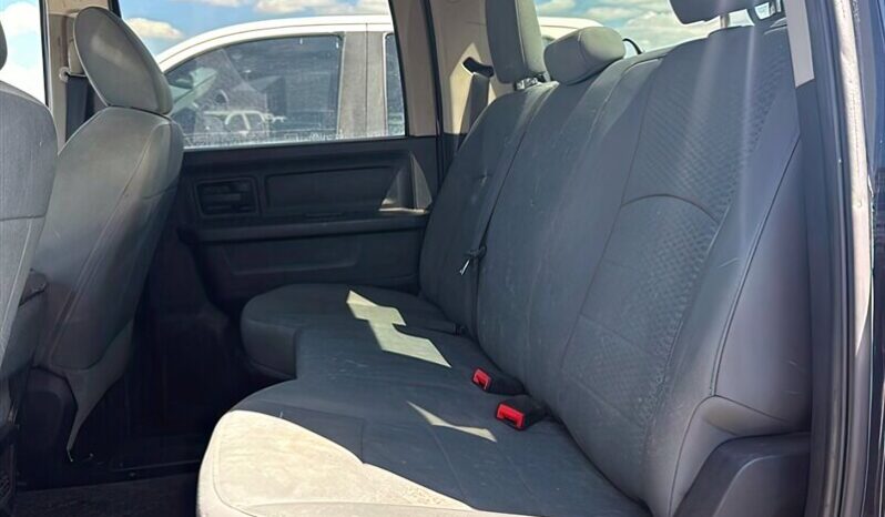 
								2014 Ram 1500 ST 5.7L Hemi Crew Cab 4X4 full									