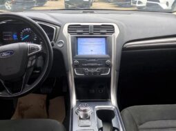 
										2019 Ford Fusion SE full									