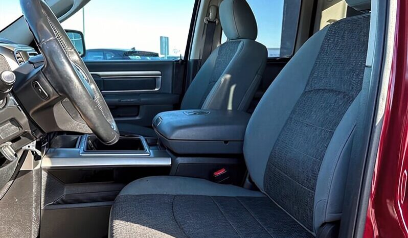 
								2015 Ram 1500 Big Horn Quad Cab 4×4 Hemi full									