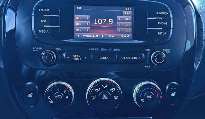 
								2016 Kia Soul EX full									