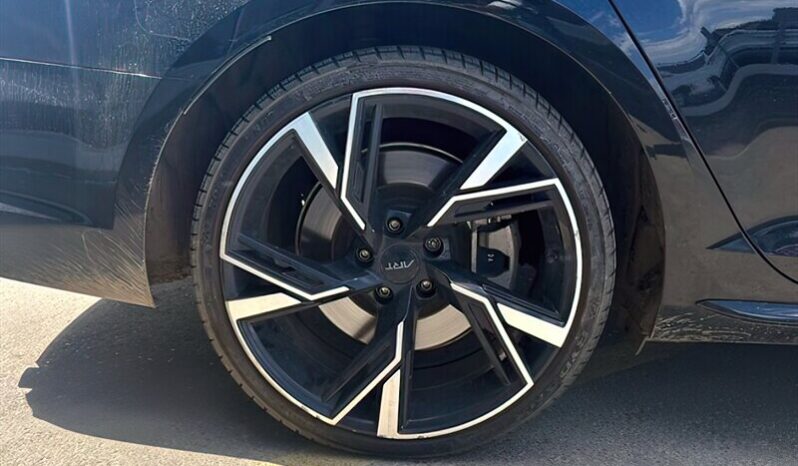 
								2018 Audi A4 Technik S-Line AWD full									