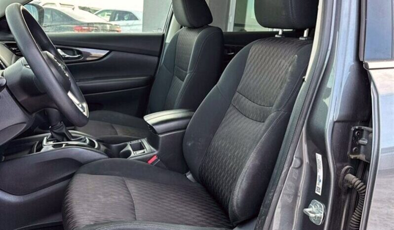 
								2018 Nissan Rogue SV full									
