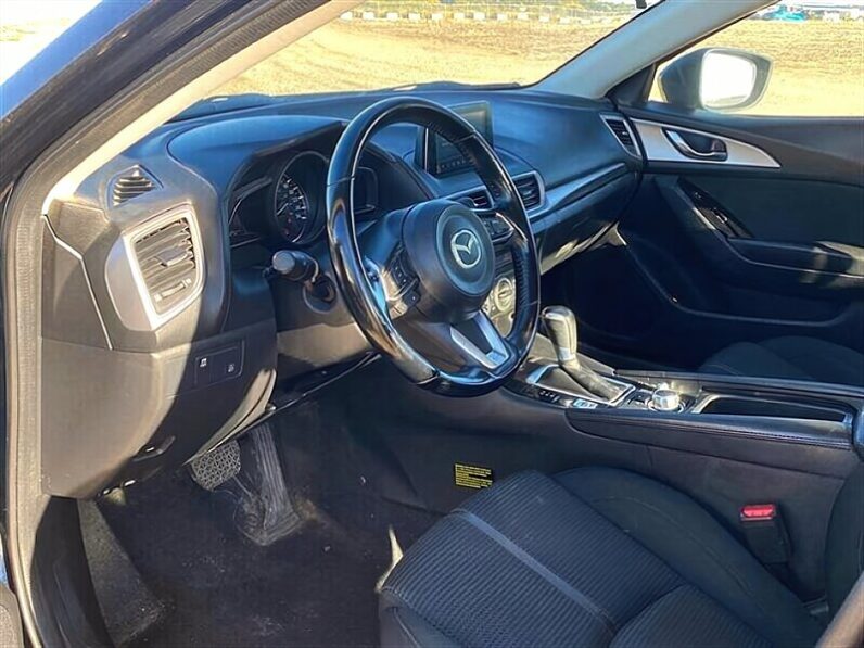 
								2018 Mazda3 GS full									