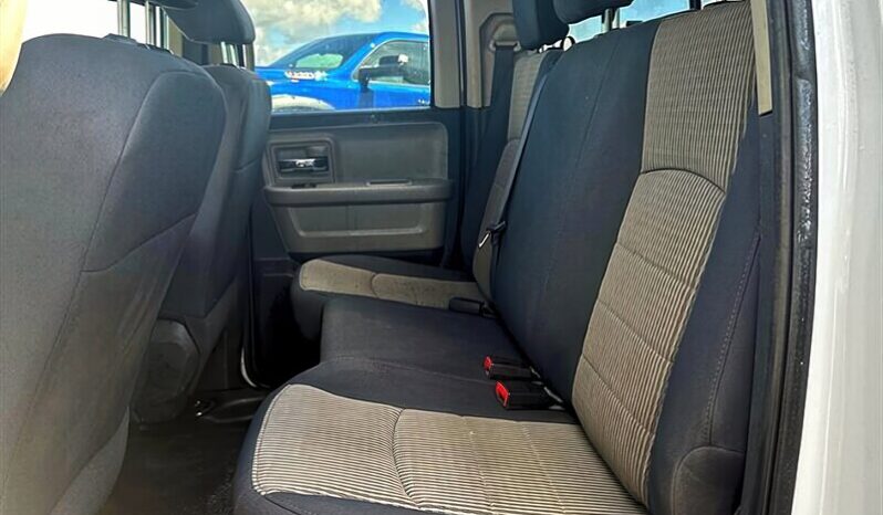
								2012 Ram 1500 SLT Quad Cab 5.7L Hemi full									