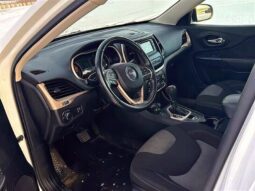 
										2016 Jeep Cherokee Sport 4X4 full									