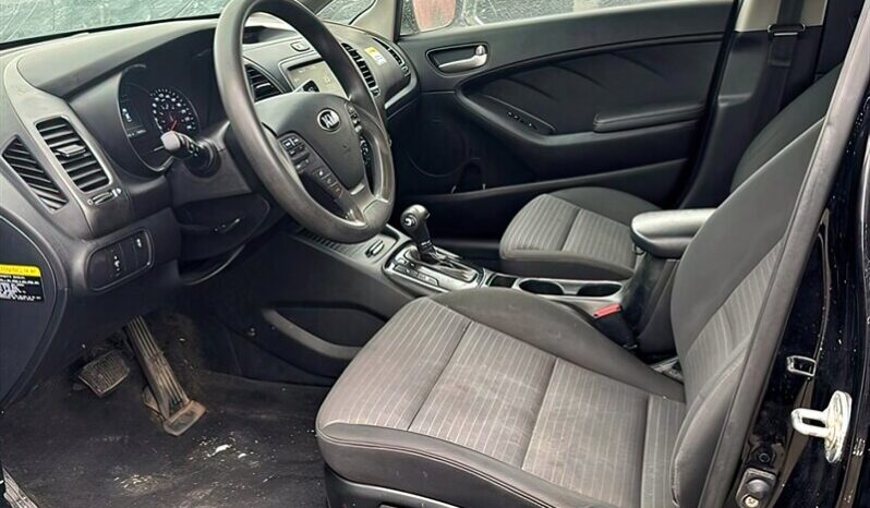 2018 Kia Forte LX full