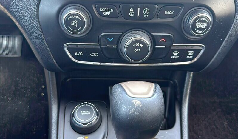
								2016 Jeep Cherokee Sport Altitude 4X4 full									