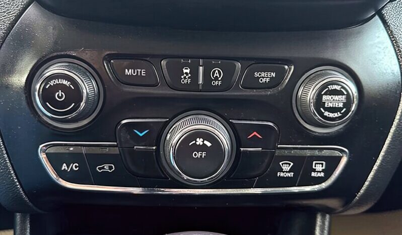 
								2019 Jeep Cherokee North 4×4 full									