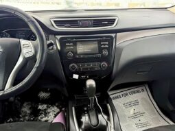 
										2016 Nissan Rogue SV Moonroof AWD full									