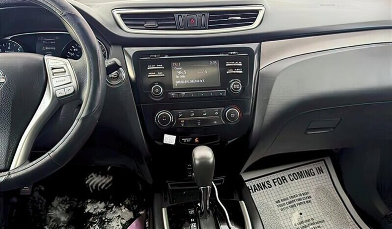 
								2016 Nissan Rogue SV Moonroof AWD full									