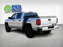
										2018 Chevrolet Silverado Lifted Crew Cab 4×4 5.3L full									