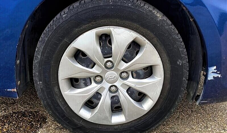 
								2017 Hyundai Accent SE full									