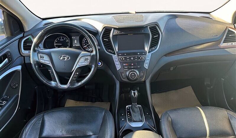 
								2017 Hyundai Santa Fe Limited AWD full									