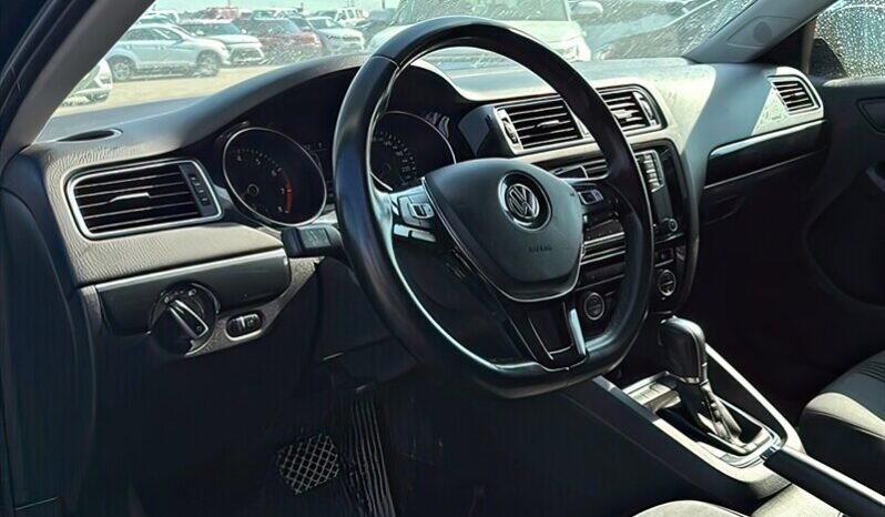 
								2017 Volkswagen Jetta 1.4T Wolfsburg Edition full									