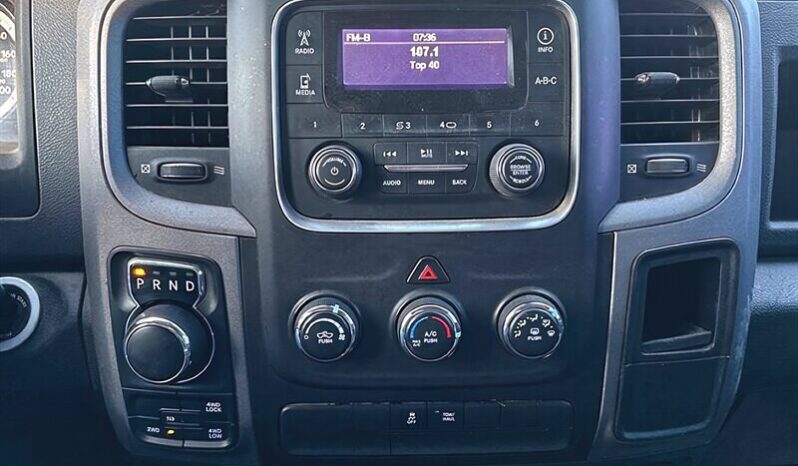 
								2017 Ram 1500 Tradesman Quad Cab 4×4 5.7L Hemi full									