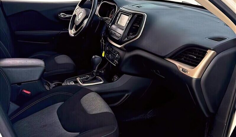 
								2016 Jeep Cherokee Sport 4X4 full									